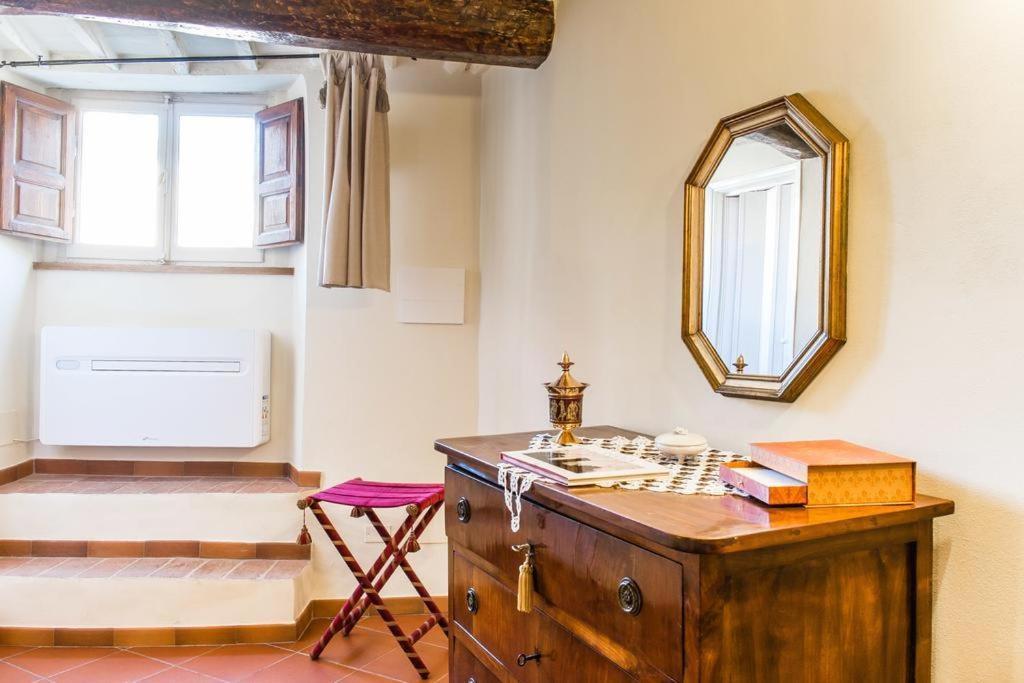 לוקה Lyon Apartment Anfiteatro Square, מראה חיצוני תמונה