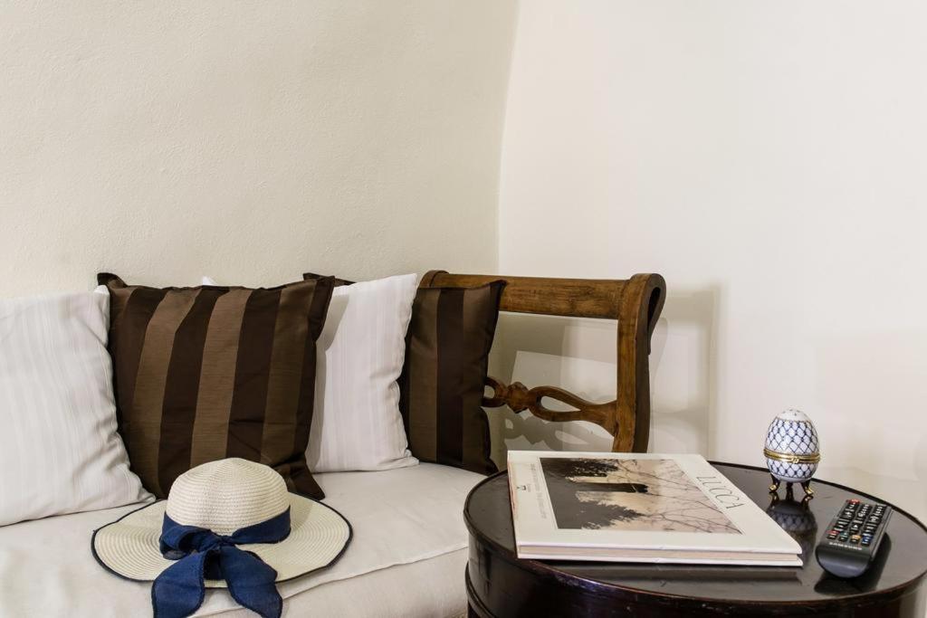 לוקה Lyon Apartment Anfiteatro Square, מראה חיצוני תמונה